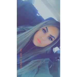 Meet your Posher, Vanessa